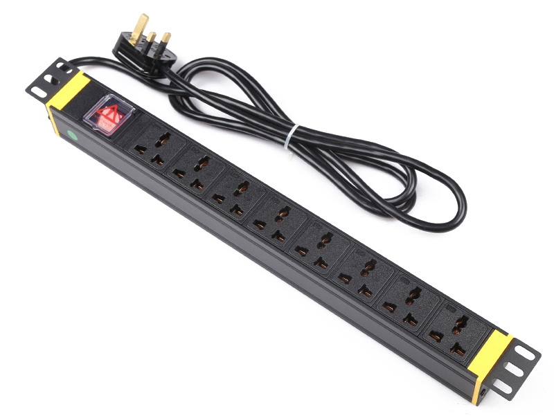 鋁合金 10A萬用孔PDU，英式插頭線